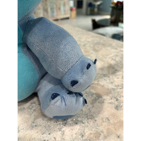 Disney Store Exclusive Lilo & Stitch 14" Plush - Picture 5 of 8